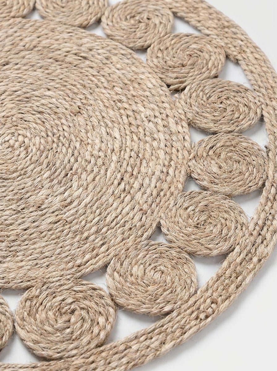 Durchbrochener Teppich - Nell & Croft