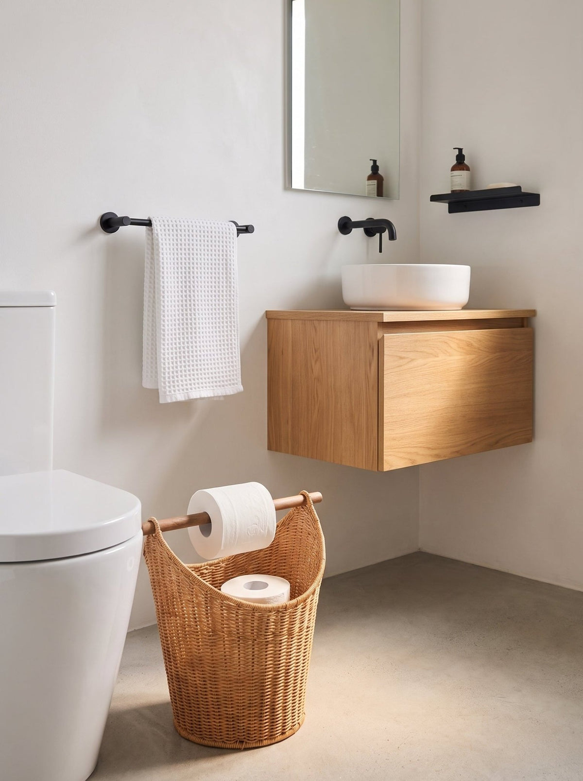Korb mit Holzgriff Rattan-Optik - Nell & Croft