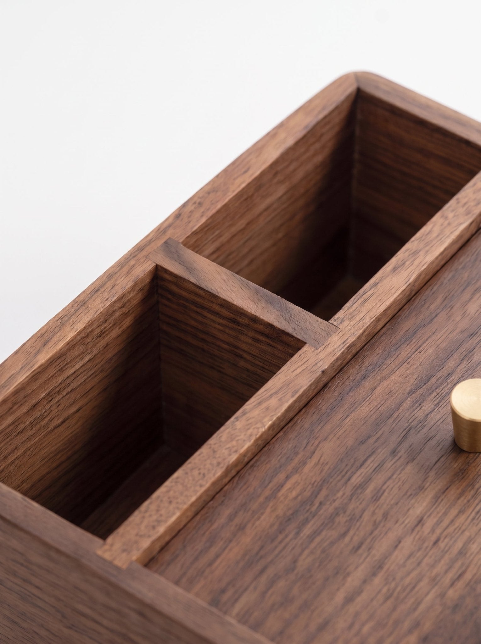 Walnussholz-Tücherbox mit Fach - Nell & Croft